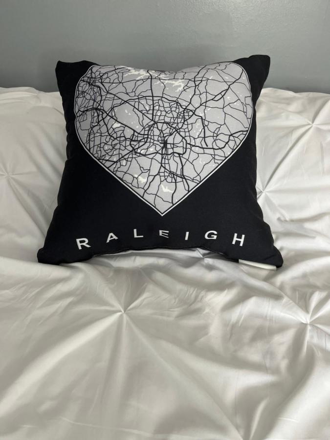 Heart Of Raleigh Villa Luaran gambar